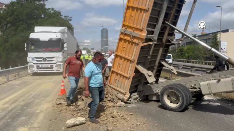 Damperli kamyon böyle şaha kalktı! Görenler şaştı kaldı - Resim: 2